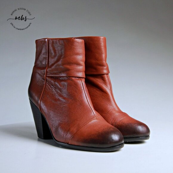 Vince Camuto Hadley Leather Heel Ankle Boots Brown Women 8 - Picture 2 of 13